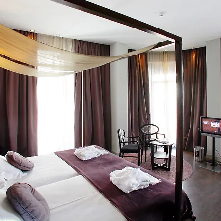מלון Vincci Palace 4*