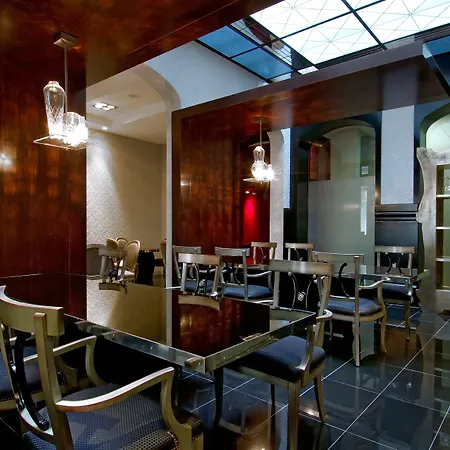 Vincci Palace 4*