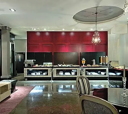 Vincci Palace מלון 4*