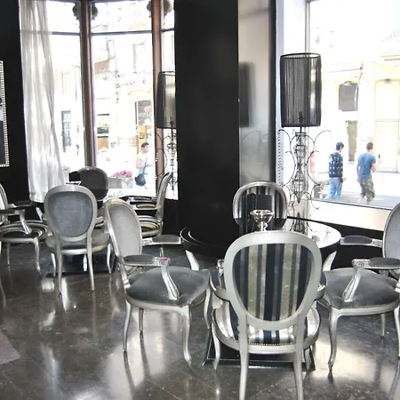 Vincci Palace Hotell