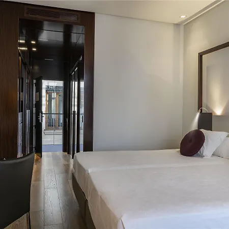 Vincci Palace Hotell