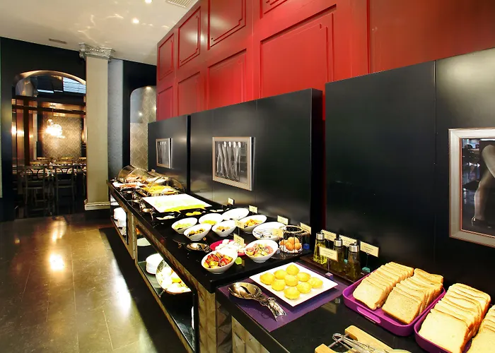 Vincci Palace Otel 4*