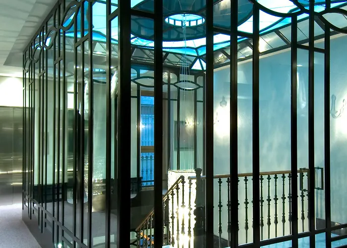 Vincci Palace